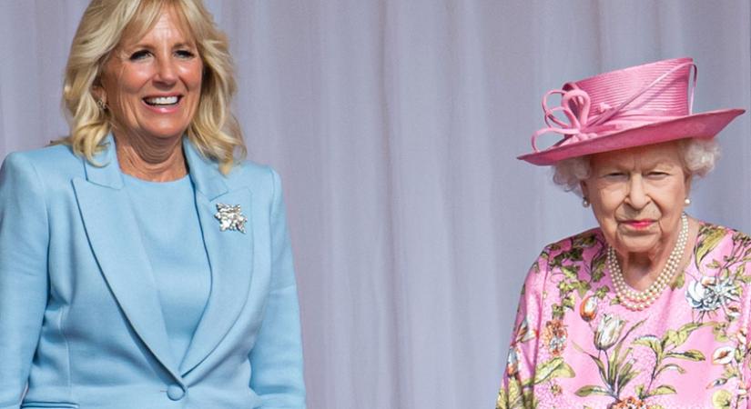 Jill Biden kék ruhában találkozott a királynővel: Katalint is megismerhette a first lady