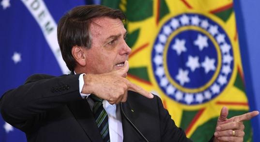 Nem hordott maszkot a brazil elnök, megint megbírságolták