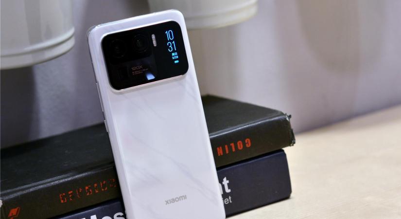 UWB-vel és kijelző alatti kamerával érkezhet a következő Xiaomi csúcsmobil