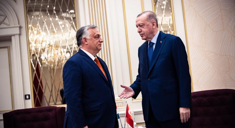 Orbán: az előttünk álló évtized a járványok és a tömeges migráció korszaka lesz