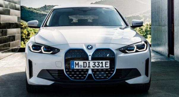 Megvannak a BMW i4-es magyarországi árai