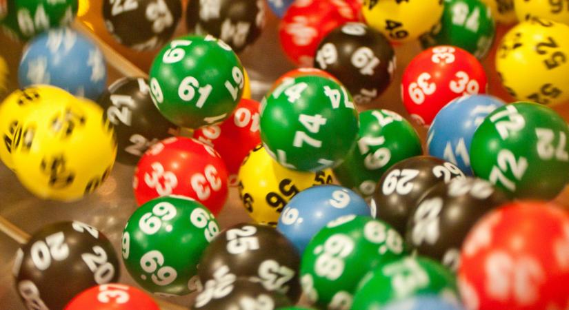 2,8 milliárd forint ütötte a markát: így változott meg a lottónyertes élete