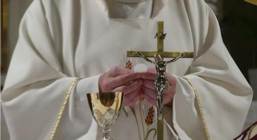 Szakadás körvonalazódik a Vatikán és az amerikai püspökök között