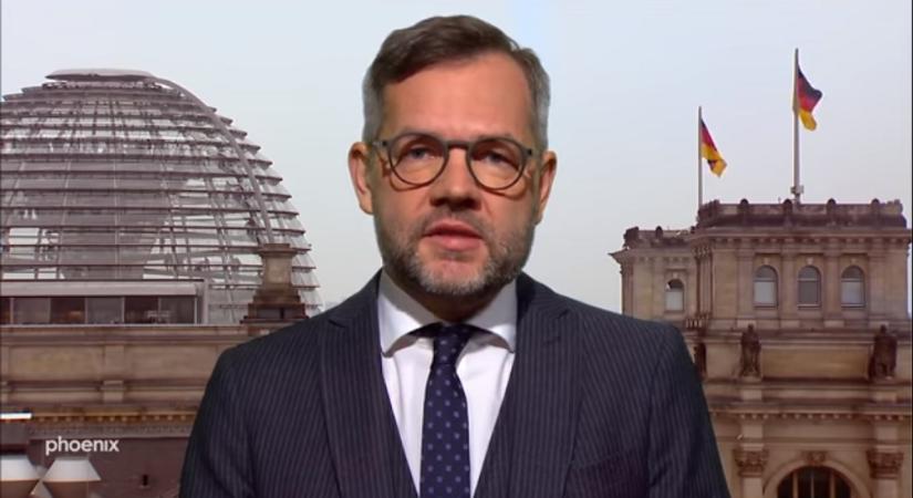 A német külügyi államminiszter megkezdte az aggódást a magyar helyzet miatt