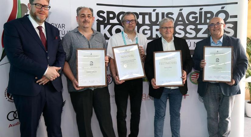 MSÚSZ: sportújságírókat díjaztak a Városligeti Műjégpályán