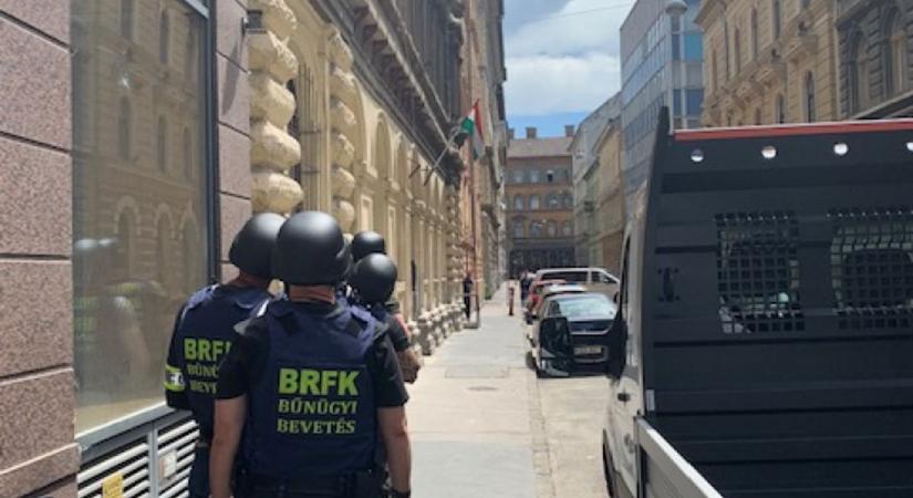 BRFK: gázriasztófegyverrel fenyegetőzött egy férfi Budapest belvárosában
