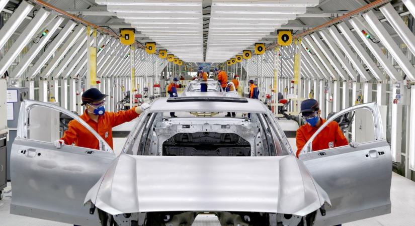 Szénmentes acélból építene autót a Volvo