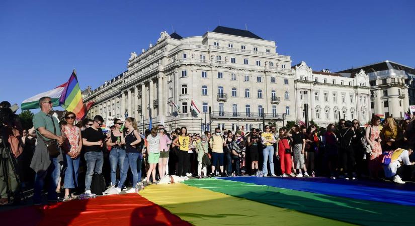 Kivonulhatnak a külföldi filmstúdiók Magyarországról a homofób törvény miatt?