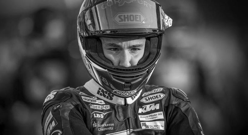 MotoGP: visszavonultatták Jason Dupasquier rajtszámát