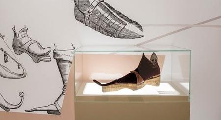 Meglepõ bajt okoztak a középkorban divatos lábbelik