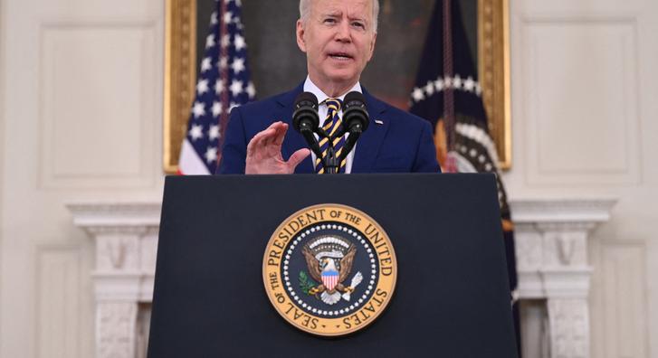 Joe Biden tart a delta-variánstól, de nem dönt újabb korlátozásokról miatta
