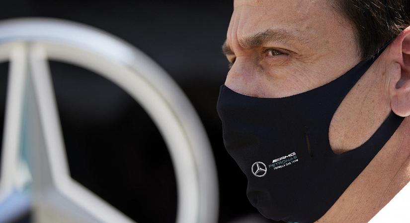Wolff meglepően nyilatkozott a Mercedes pilótakérdéséről