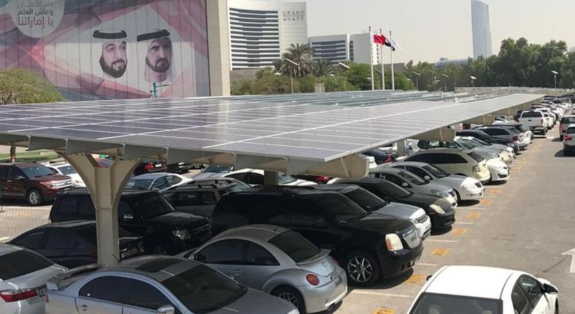 Ahol mindig süt a nap: napelemekkel működő parkolóház épült Dubaiban