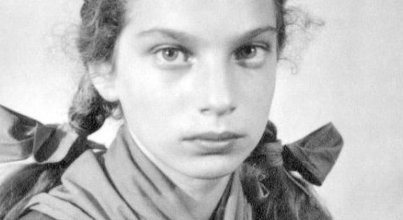 A nácik elől bújtatták a fiatal lányt, később mégis megszakítottak vele minden kapcsolatot