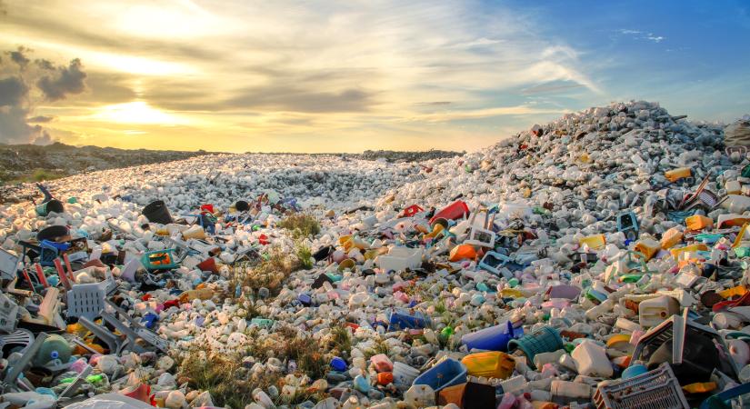 Júliustól gátat szabhatunk a műanyag okozta környezetszennyezés mértékének
