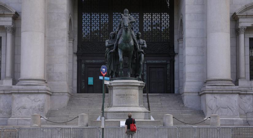 Theodore Roosevelt szobrát is eltüntetik az USA-ban