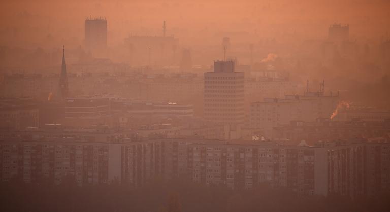 Hónapokat vesz el a magyarok életéből is a légszennyezettség
