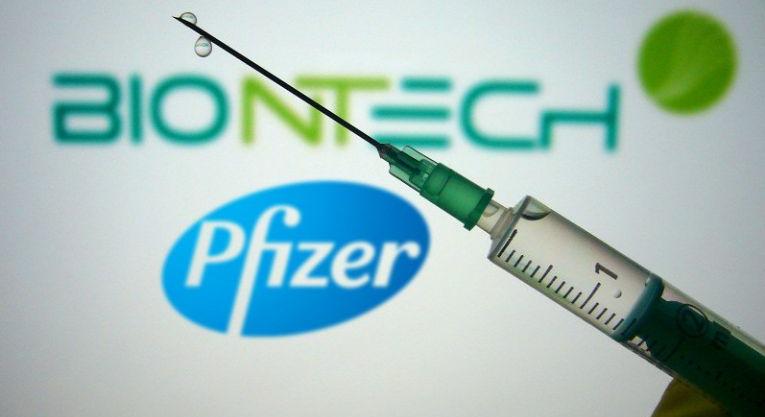 A Pfizer izraeli képviselője szerint oltóanyaguk hatékony az indiai vírusváltozattal szemben is