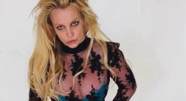 Britney Spears nem ura a saját életének: „Hihetetlenül mérges és depressziós vagyok”