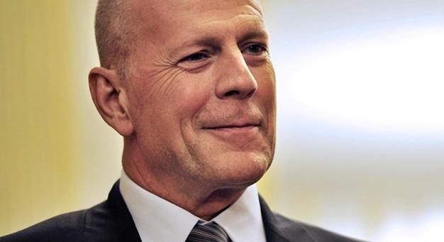 Ő Bruce Willis magyar szinkronhangja!