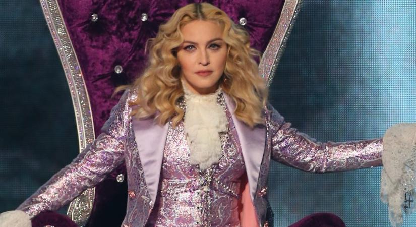 Madonna melltartó nélkül izzított be egy Pride bulit