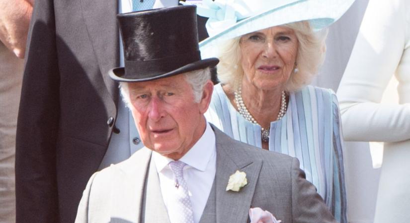 Károly herceg 1984 óta hordja ugyanazt a szürke öltönyt