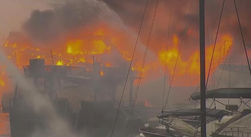 Súlyos tűz ütött ki egy hongkongi menedékhelyen, legalább 30 hajó kapott lángra