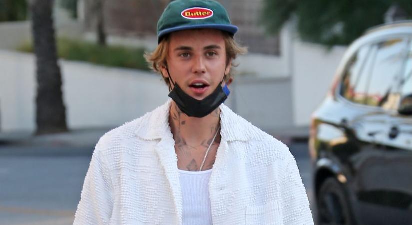 Egy rajongó ölelést kért Justin Biebertől, de elegánsan le lett koptatva
