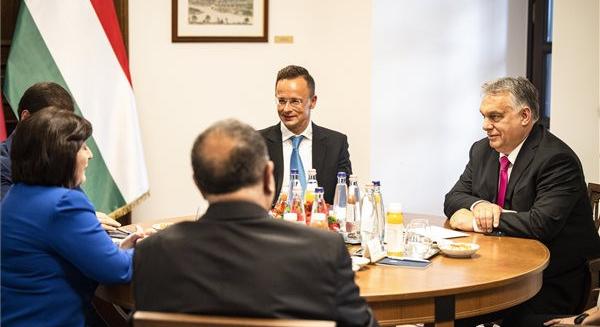 A miniszterelnök az azeri parlamenti elnökkel tárgyalt