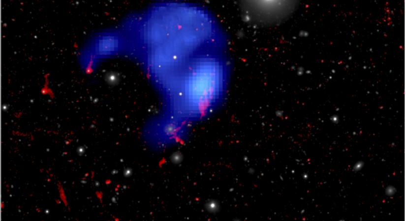 Elárvultan lebegő óriás gázfelhőre bukkantak egy galaxishalmazban