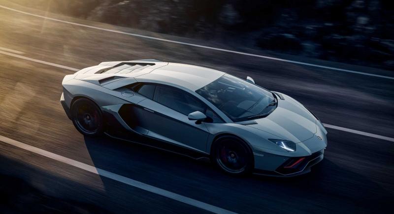A Lamborghininél is emlékezetes lesz a szívó V12-es búcsúja