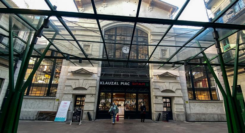 Fekvehányó csarnok vagy Gasztro Market lesz a Klauzál téri piacból?