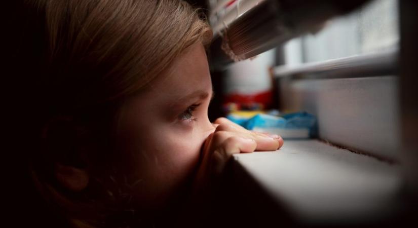 A gyermekeket sem kerülte el a poszttraumás-stressz és a szorongás a járványhelyzetben
