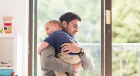 Szülés utáni depresszió: az apákat sem kerüli el