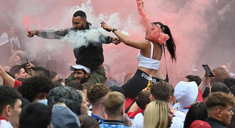 Eb 2020: angol szurkolók rohamozták meg a Wembleyt, lezárták a stadiont