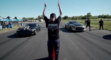 Videó: Egy 1500 lóerős Corvette egy 2000 lóerős Nissan GT-R ellen