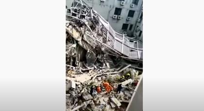 Összeomlott egy kínai szálloda, nyolcan meghaltak