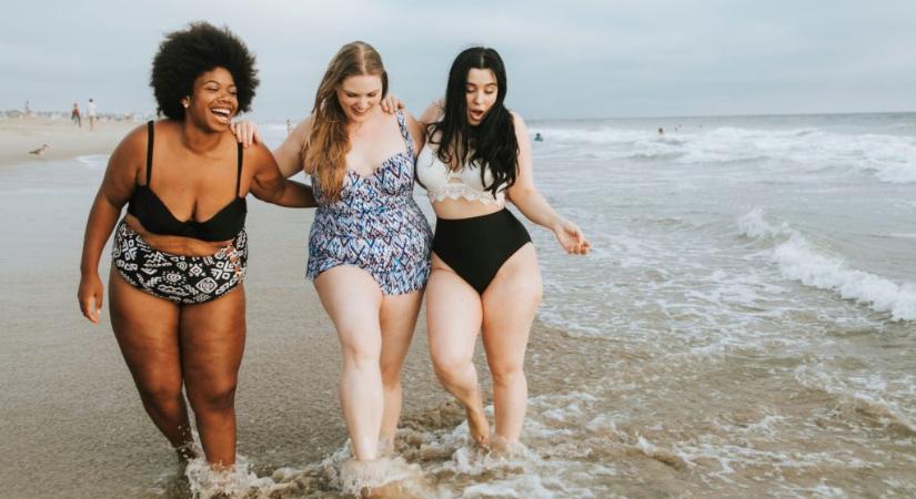 TikTokon mutatja be, milyen plus size nőként nyaralni
