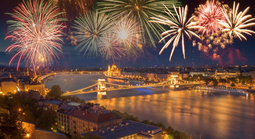 Gigantikus tűzijátékkal készül augusztus 20-án a főváros: itt vannak a programok
