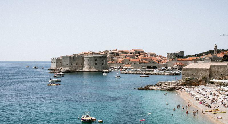 Mi lesz a nyaralásokkal? Horvátország meghosszabbította a járványügyi intézkedéseket