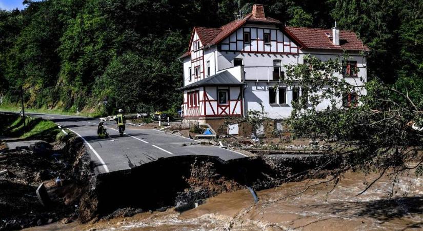 Lecsapott a Bernd nevű ciklon, többen meghaltak, házak dőltek össze Németországban