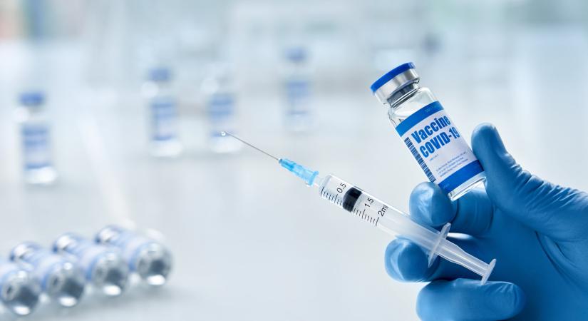 Ellenőrző szűréseket végeztek: mintegy 4000 beoltott kapta el újra a koronavírus-fertőzést Csehországban
