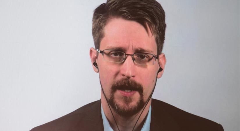Edward Snowden a Pegasus-ügyről: Ez túlmutat a kémkedés azon szintjén, amit eddig ismertünk