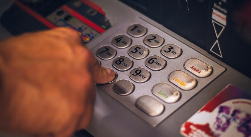 “Kifosztják” az ATM-eket az idősek, ha megérkezik a nyugdíj