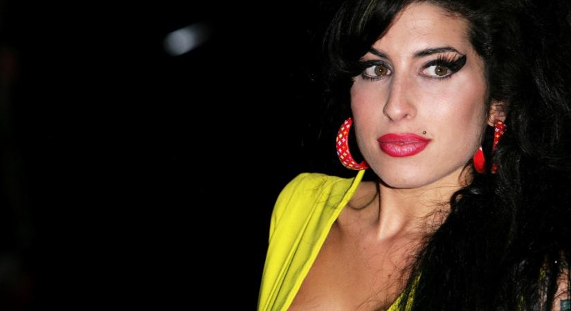 Most kiderül az igazság: sosem hallott történetek kerültek napvilágra a tíz éve elhunyt Amy Winehouse-ról