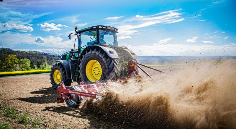 Dinamikusan nőtt az elmúlt évben is a kommunális és a kompakt traktorok eladása Németországban