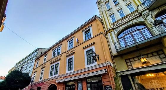 120 millió forintért adott el egy hotelt Pécs városa, egy fillért sem látott az összegből