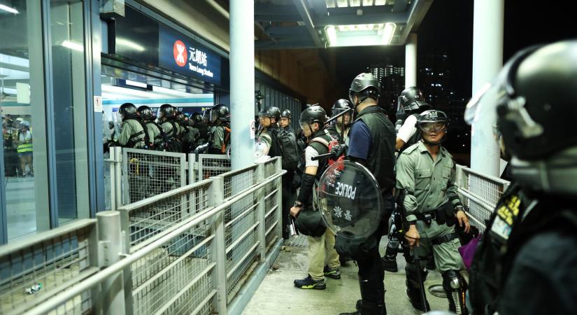 Hét embert ítéltek el Hongkongban a két évvel ezelőtti metrós támadás miatt