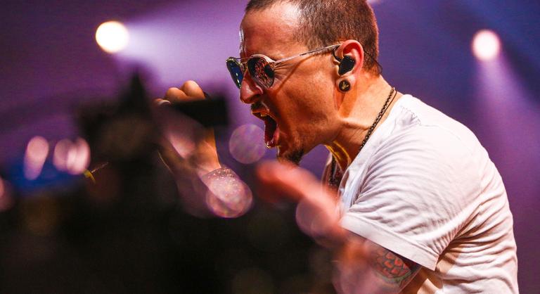 Négy éve halt meg Chester Bennington, a Linkin Park énekese