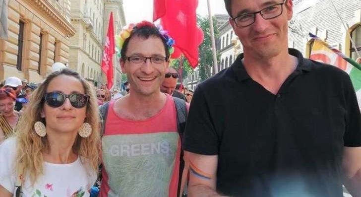 Gyermekekkel vonulnak a Pride-on a baloldali politikusok